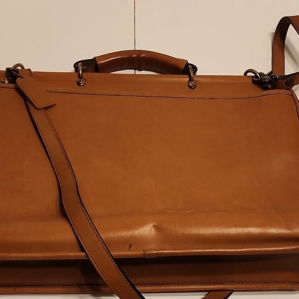 RAFAEL Classic Tan Leather Men's or Womens Briefcase/ Laptop Bag